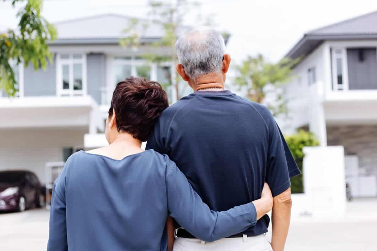 Should You Put Your Elderly Parents' House in Your Name?