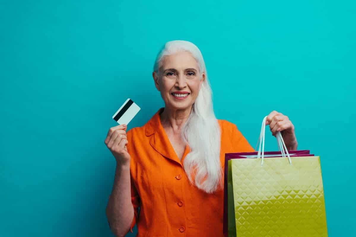 How to Stop an Elderly Parent From Spending Money