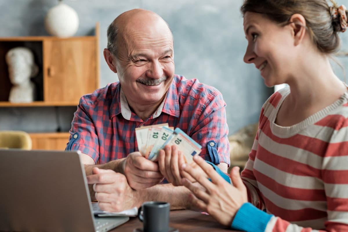 Will Social Security Pay You to Take Care of a Parent?
