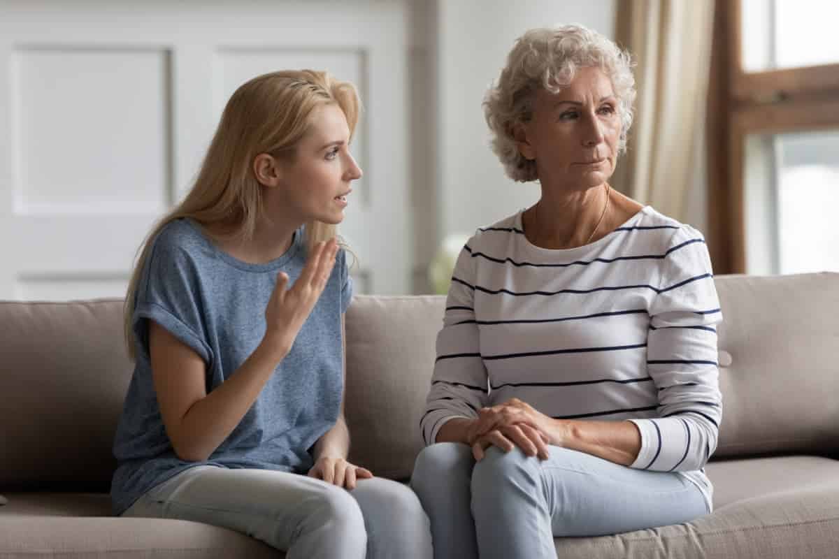 How to Know When to Intervene With Elderly Parents